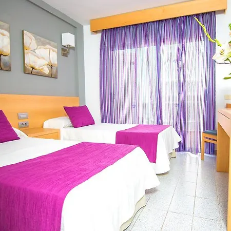 オナ エル マルケス アパートホテル 4*