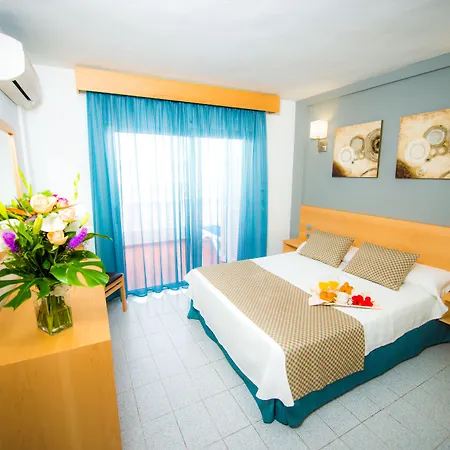 アパートホテル オナ エル マルケス プエルト・デ・サンティアゴ