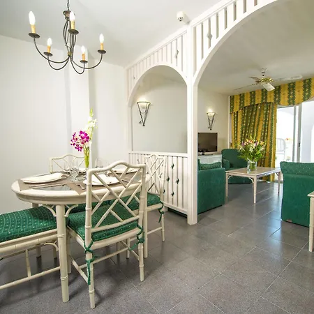 アパートホテル オナ エル マルケス