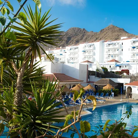 オナ エル マルケス アパートホテル 4*