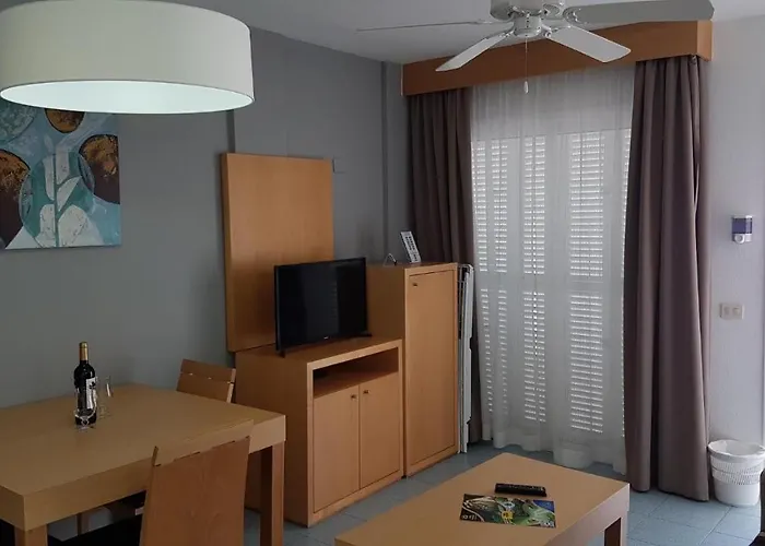 Ona El Marqués Apartahotel