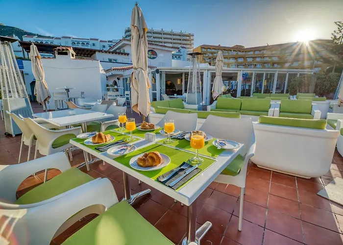 Ona El Marqués Apartahotel