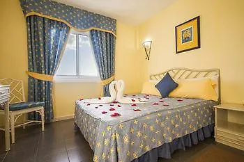 Ona El Marques Apartmanhotel 3*